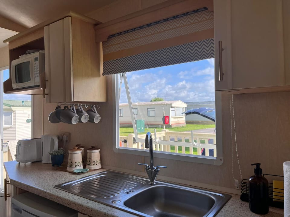 Seven Bays Holiday Home House in England