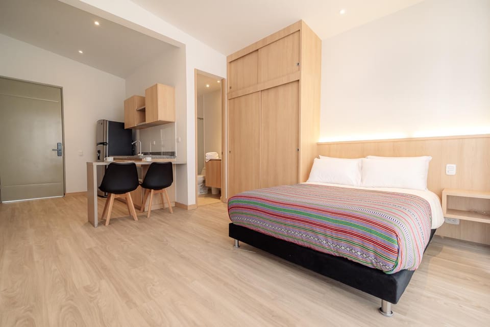 Photo of the whole room, Bedroom