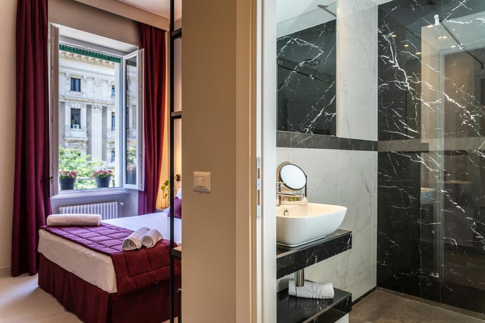 Bathroom, Photo of the whole room, Bedroom