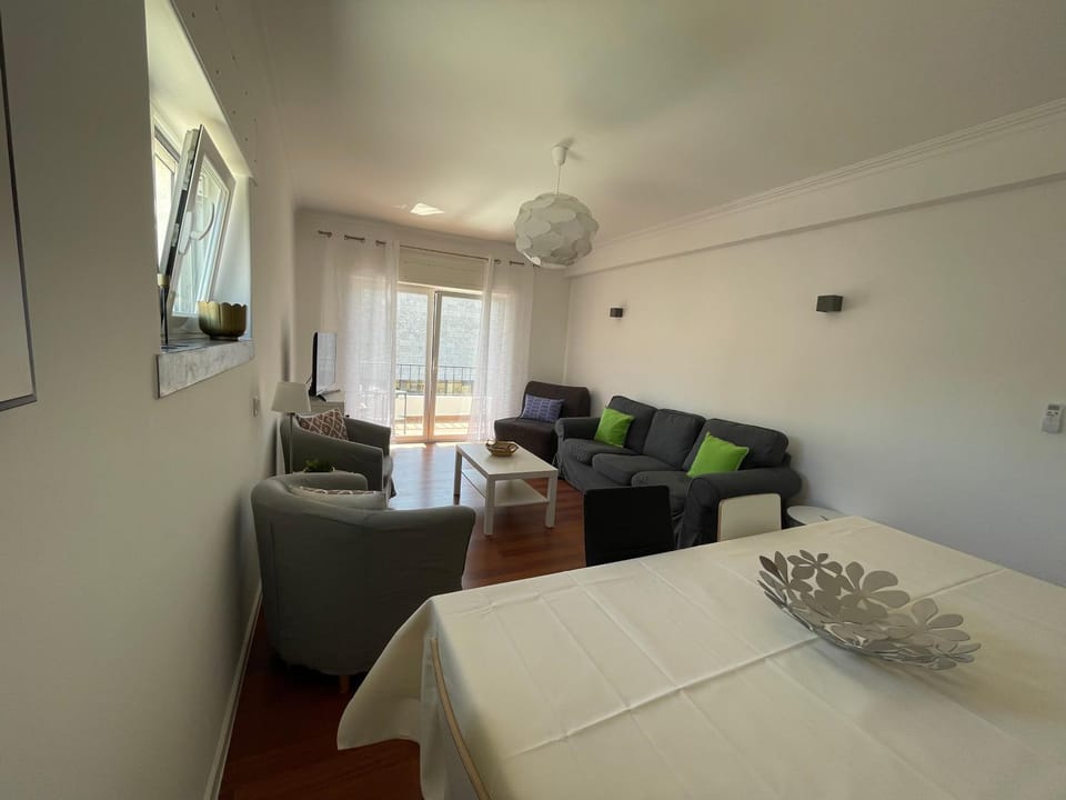 COSTA PINTO 2 Left Apartment in Cascais