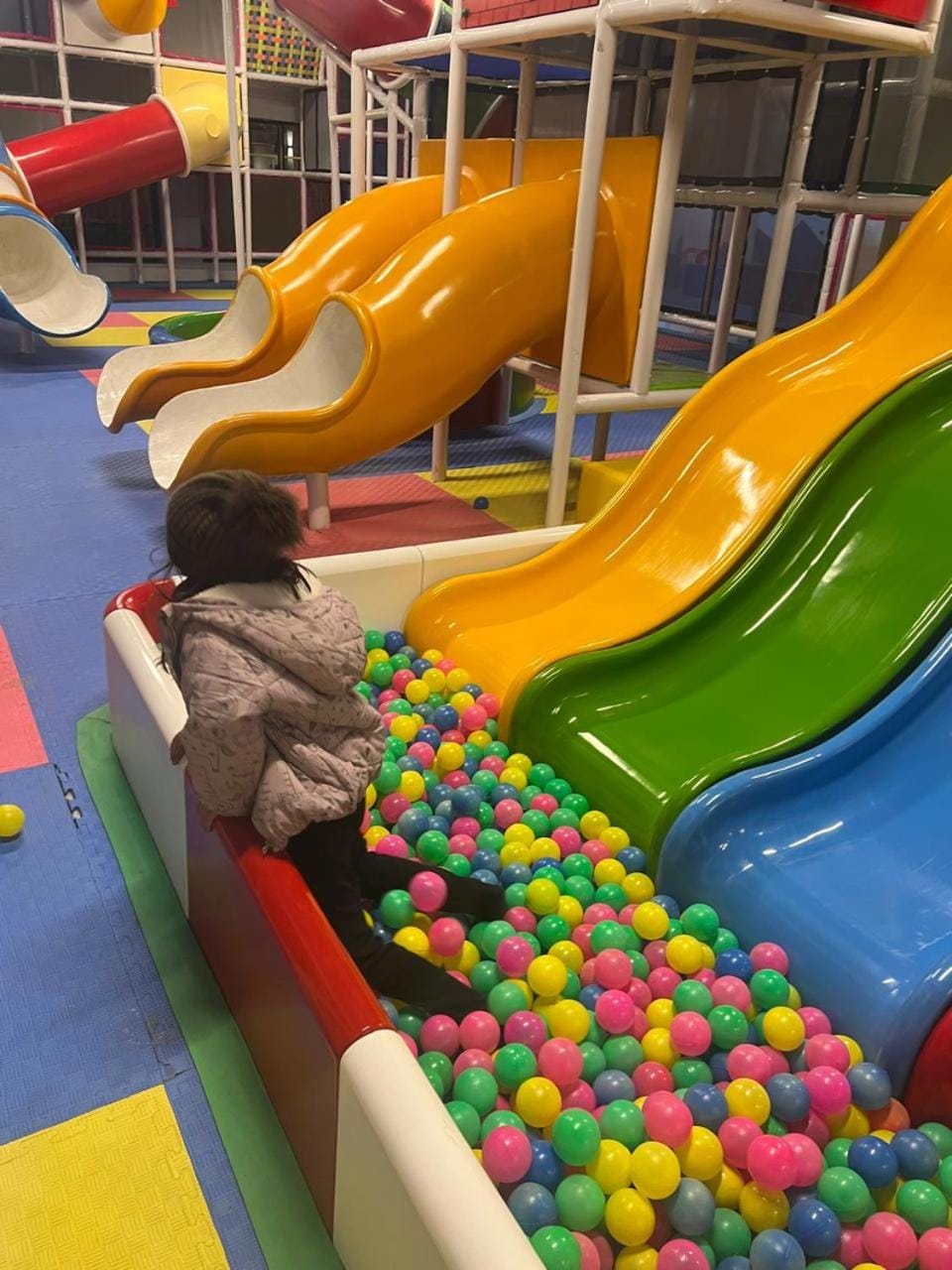 Children play ground, Kids's club
