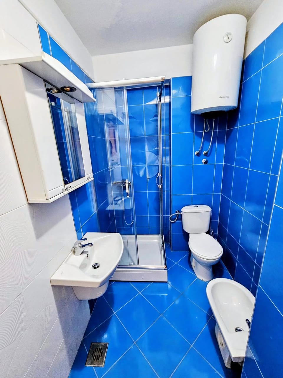 Shower, Toilet, Bathroom, bidet