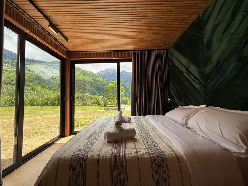 Villa Ujëvara e vogël Villa in Montenegro