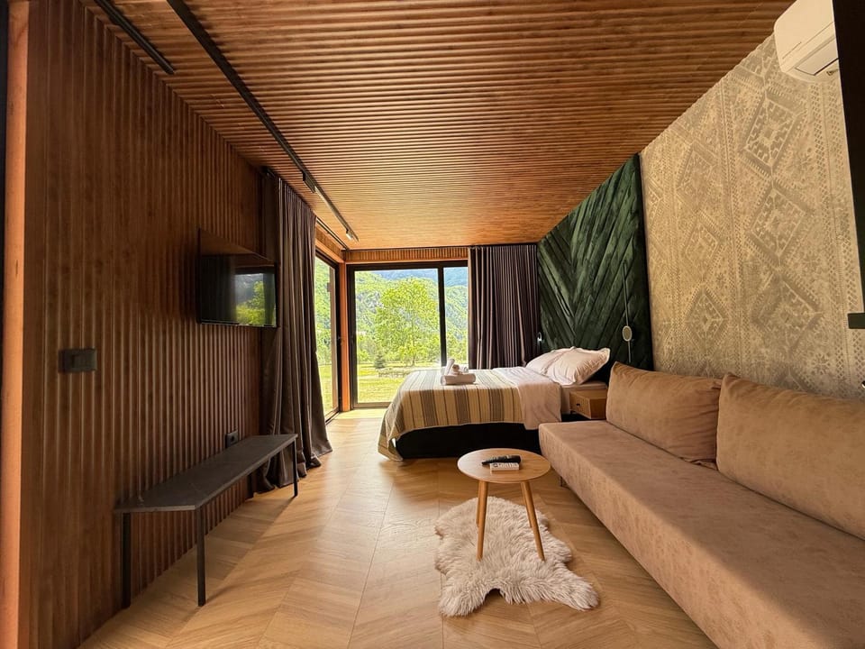 Villa Ujëvara e vogël Villa in Montenegro