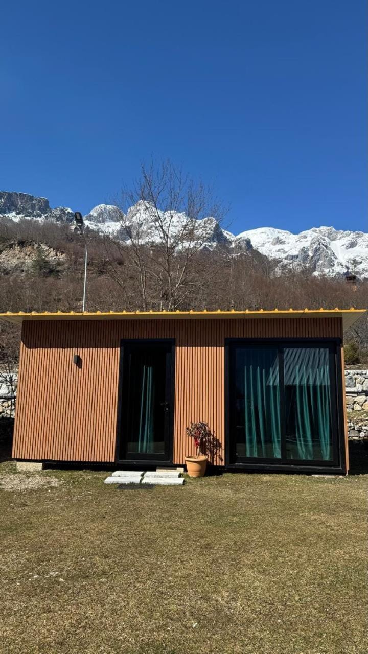 Villa Ujëvara e vogël Villa in Montenegro