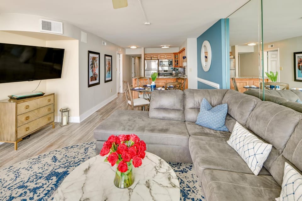 Central Myrtle Beach Condo w/ Ocean-View Balcony! House in Myrtle Beach