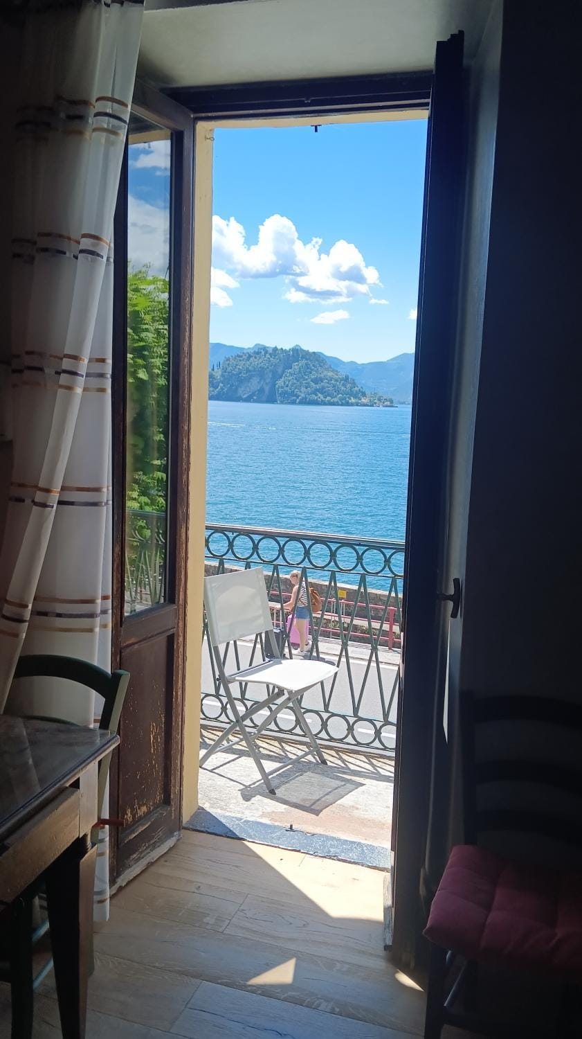 Namaste apartment Fiumelatte-lake view Apartment in Province of Lecco