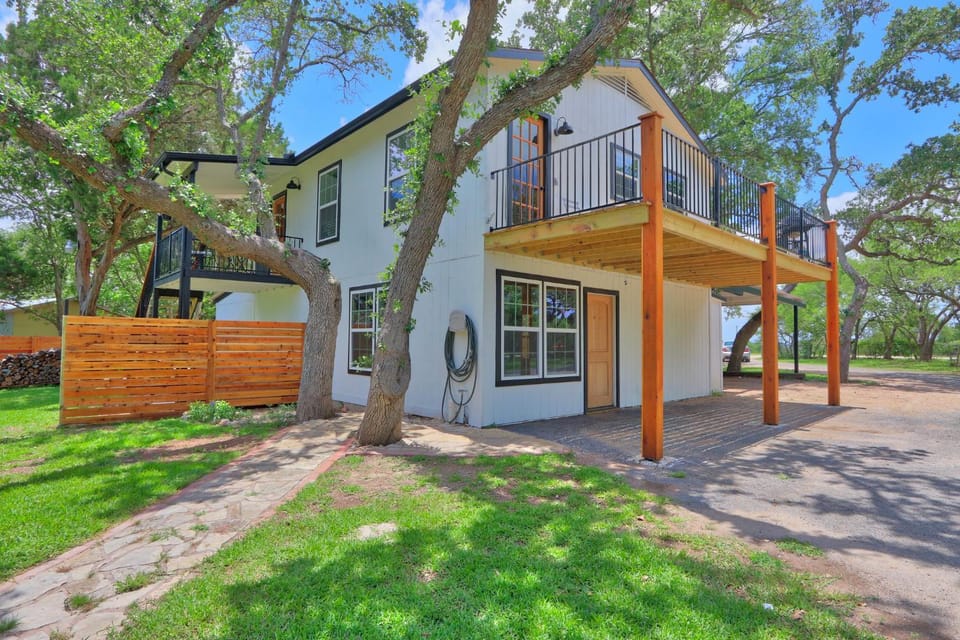 Pancho and Leftys - Bohemian Rhapsody Retreat House in Rio Grande