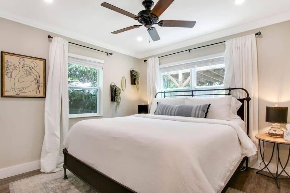 New 2BR Bungalow Apartment #5 Apartment in West Palm Beach
