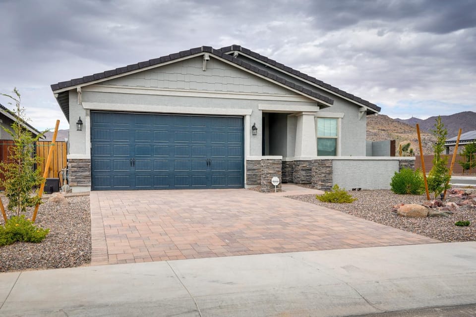 Furnished Patio! Family Retreat in Buckeye Verrado House in Buckeye