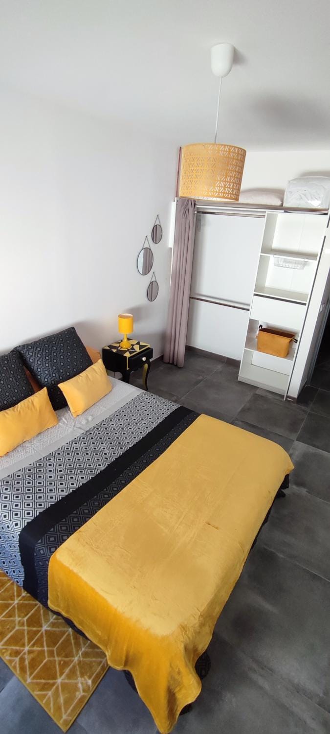 Photo of the whole room, Bedroom, storage
