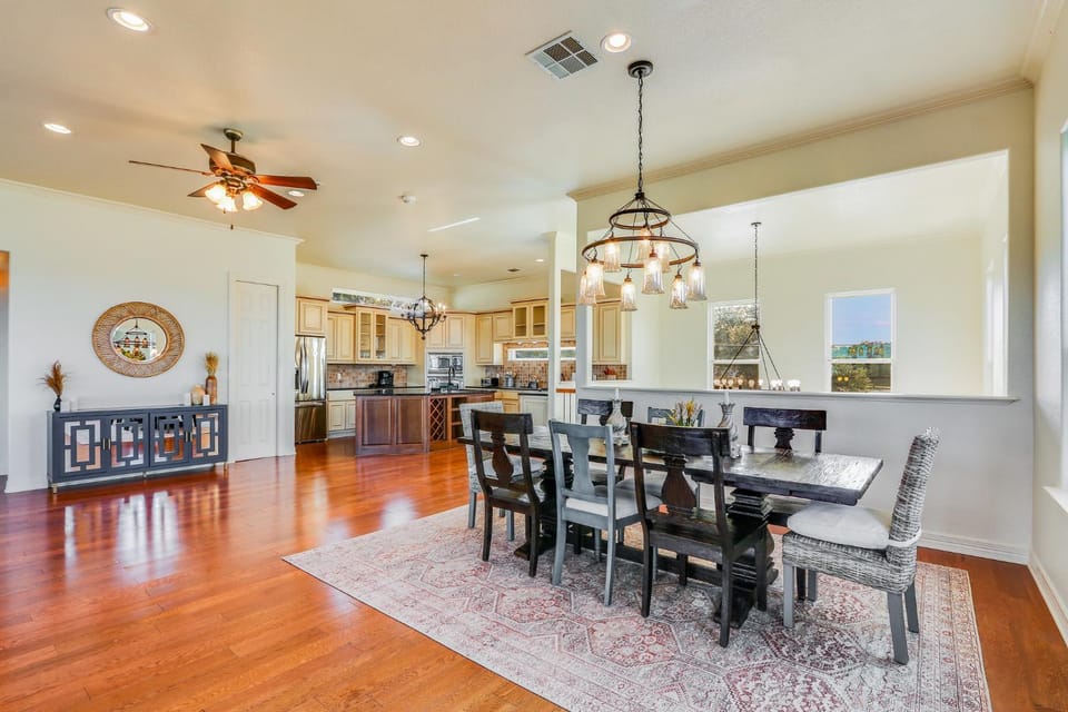 Riviera Lake House House in Canyon Lake