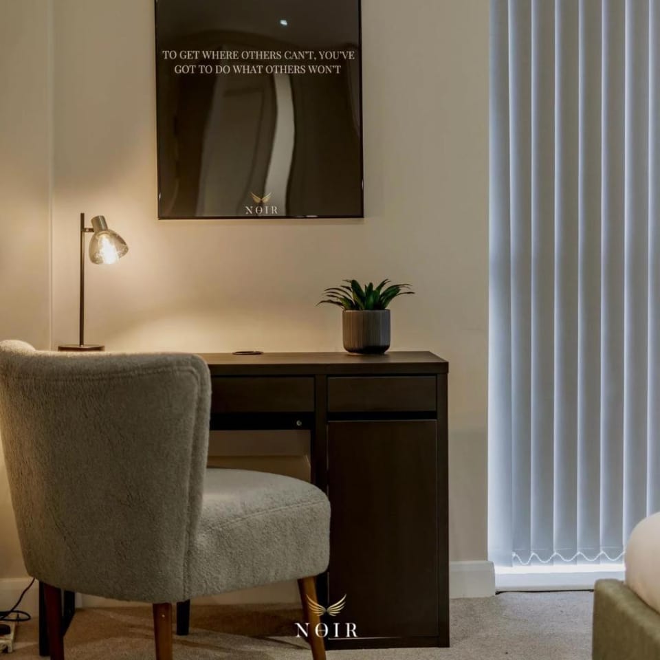 NOIR - Leeds City Centre Apartment Apartment in Leeds