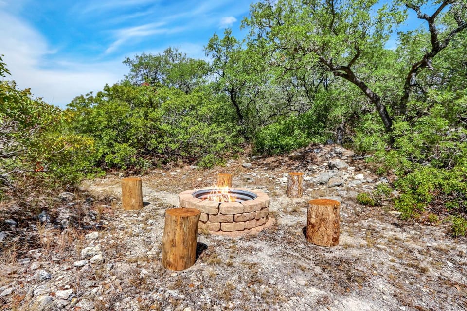 Copper Canyon Hideaway House in Canyon Lake