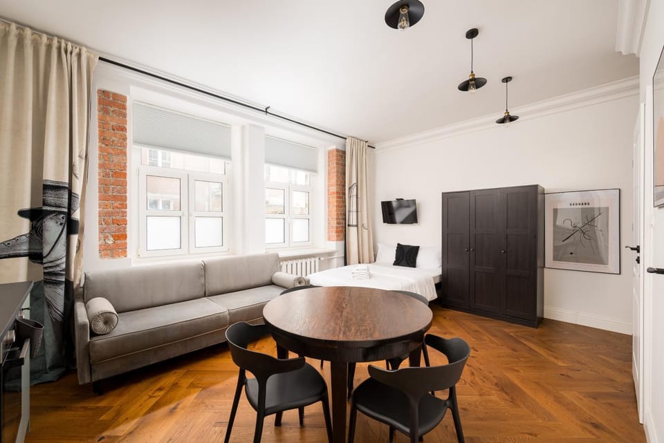 TV and multimedia, Kitchen or kitchenette, Living room, Seating area