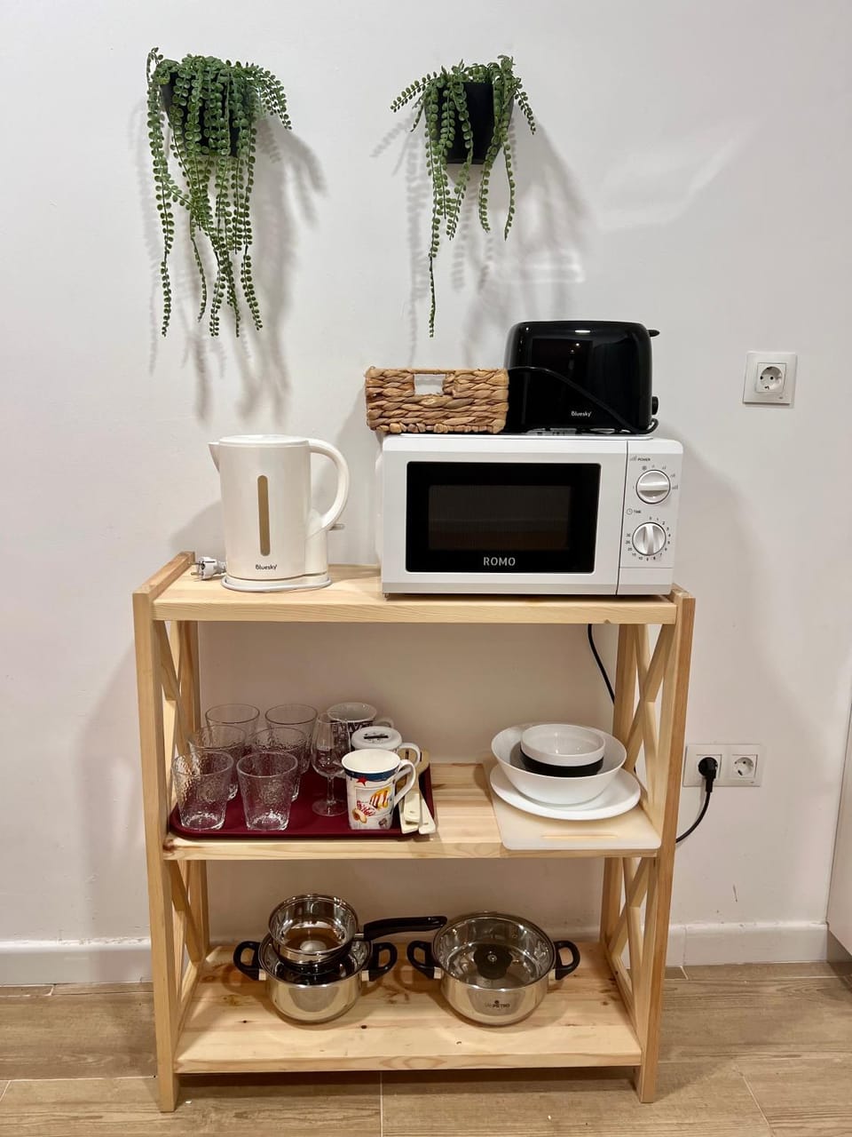 Coffee/tea facilities, Kitchen or kitchenette, minibar, pet friendly, toaster