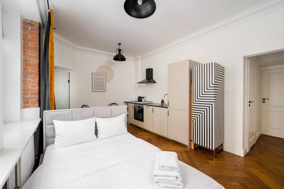 Bed, Kitchen or kitchenette, Photo of the whole room, Bedroom, oven, wardrobe