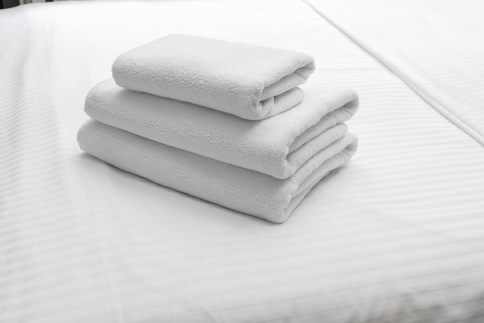 Bed, Photo of the whole room, Bedroom, towels