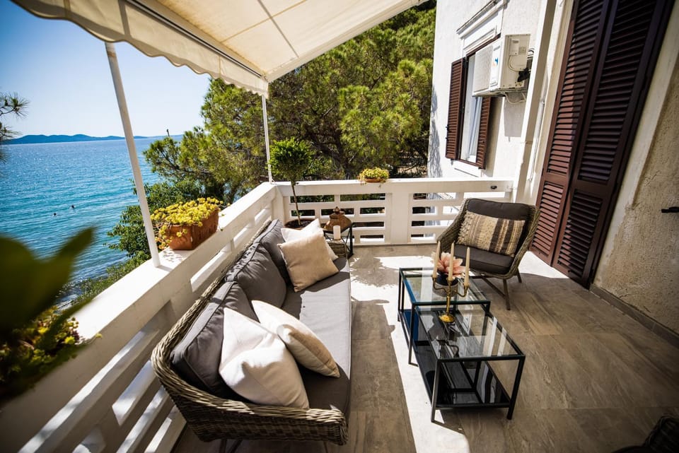 Zadar Center Beach Apartment - DIRECTLY ON THE SEA Apartment in Zadar