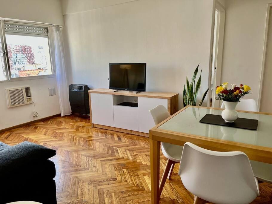TV and multimedia, Living room, Dining area