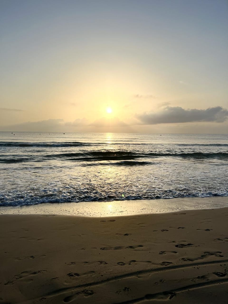 Nearby landmark, Beach, Sunrise