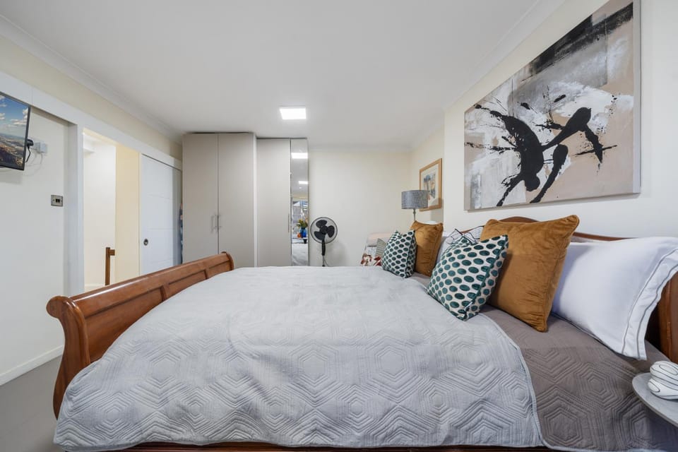 Bed, Bedroom, wardrobe