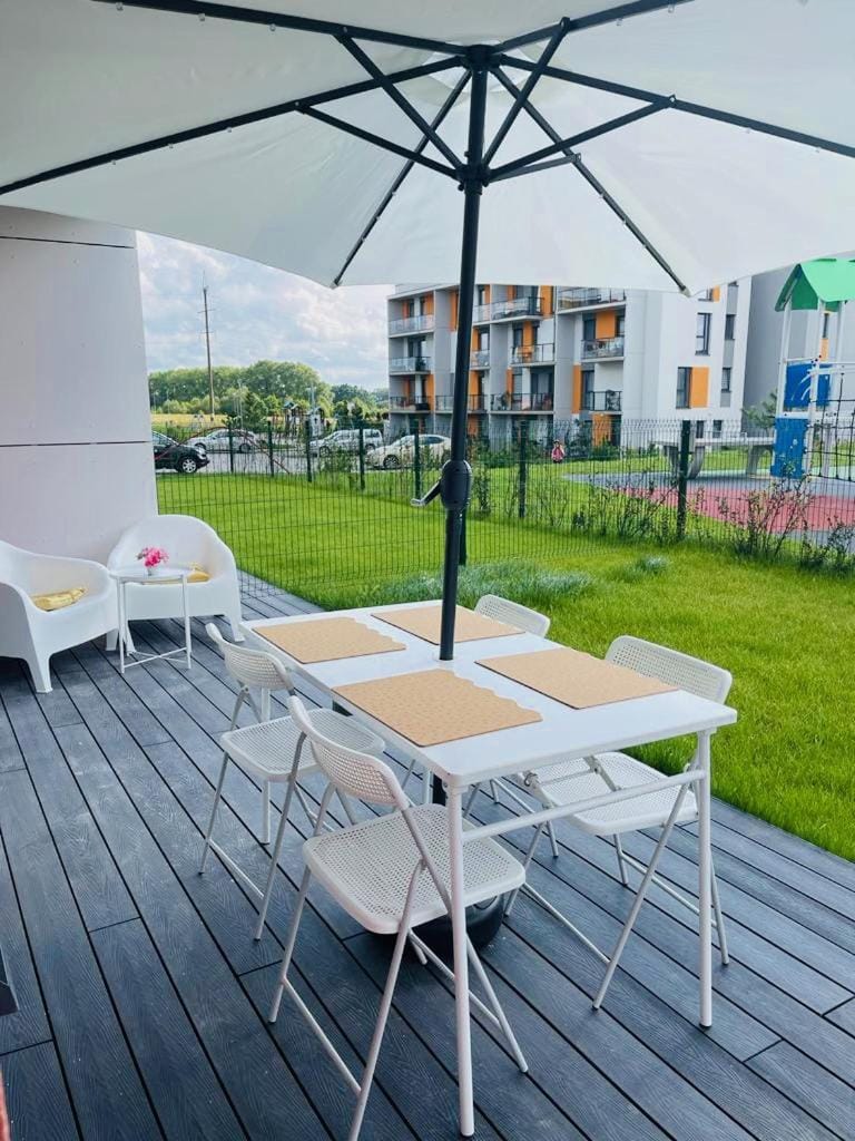 Patio, Day, Garden, Seating area, Garden view