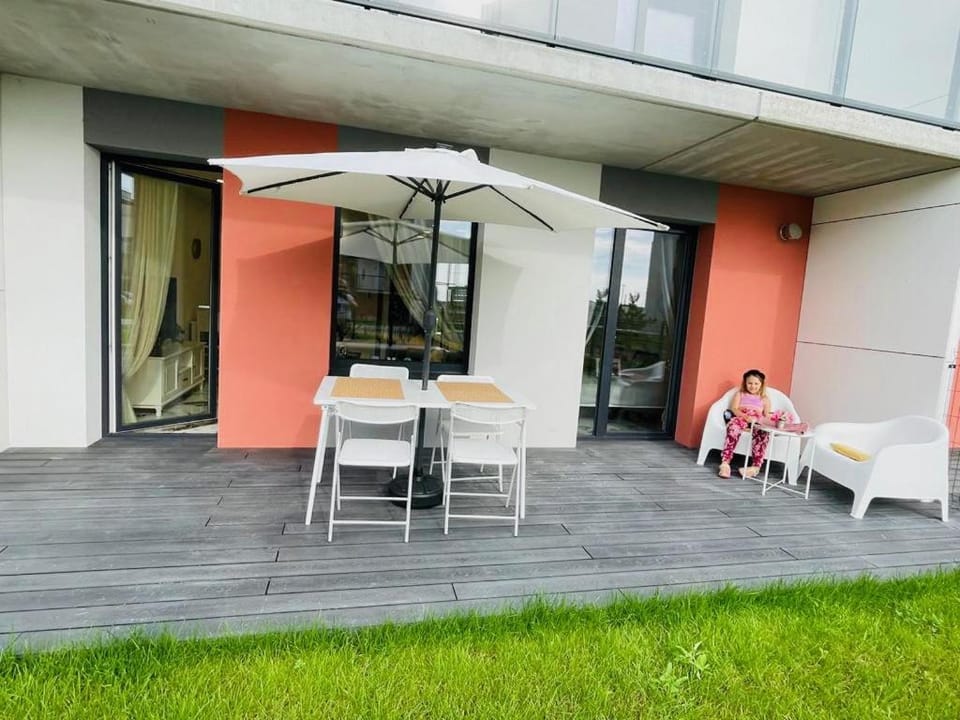 Patio, People, Garden, Seating area, Garden view