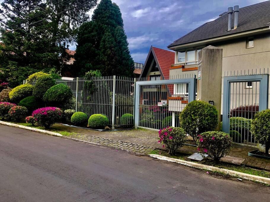 Property building, Street view