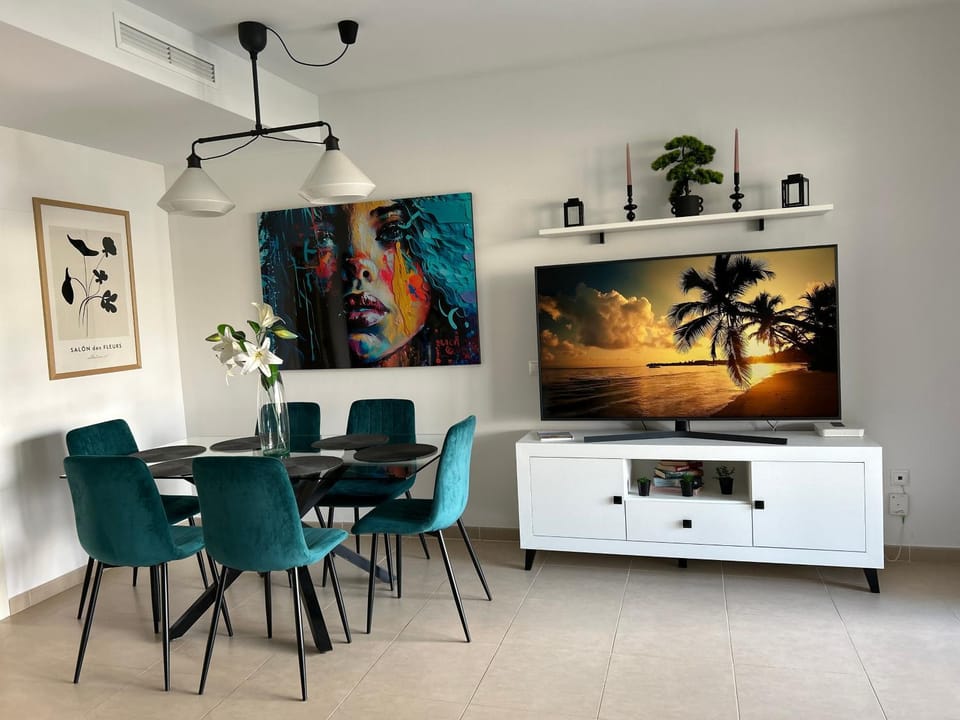 TV and multimedia, Dining area