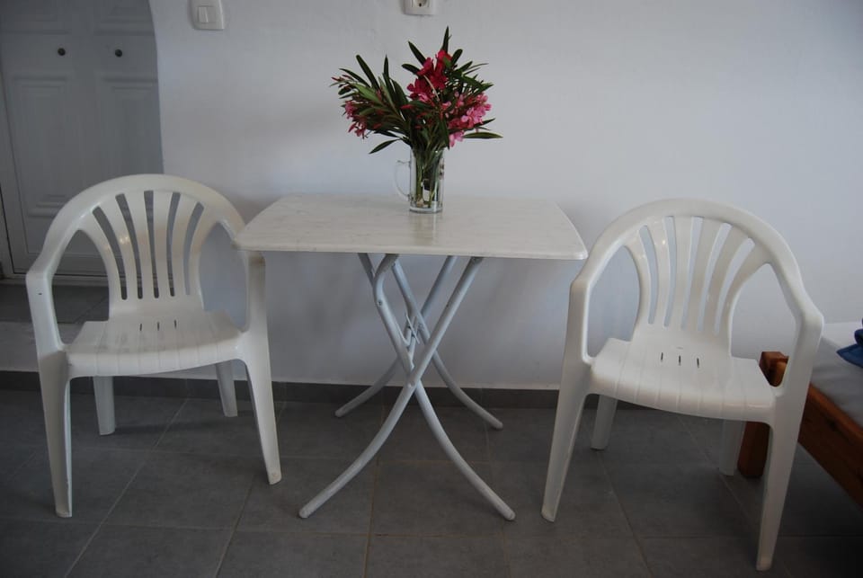Apollo Rooms Bed and Breakfast in Perissa