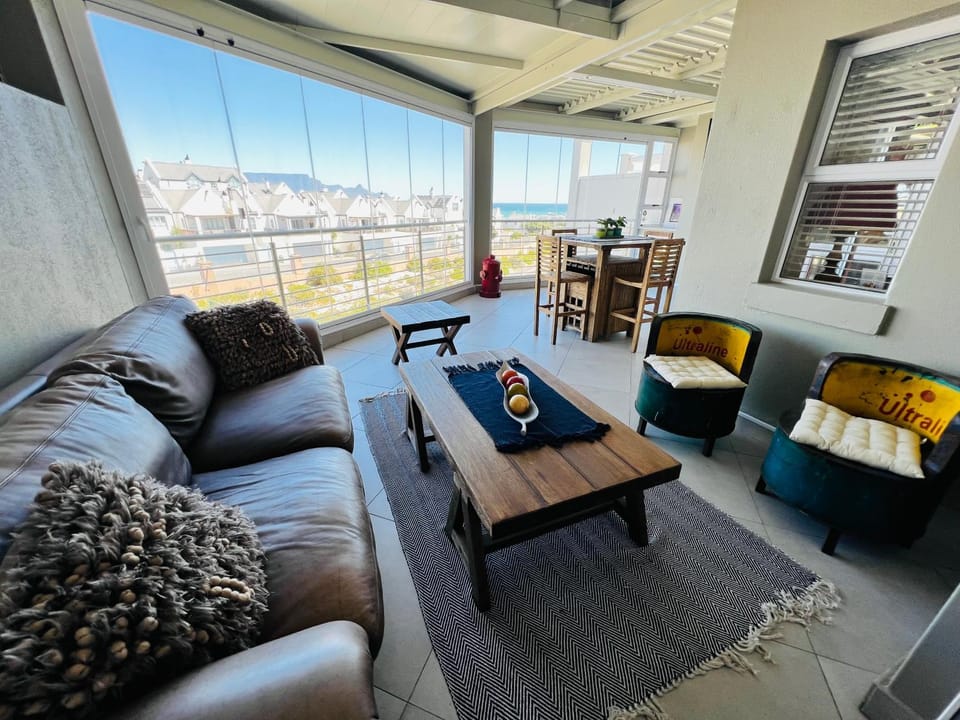 Patio, Balcony/Terrace, Balcony/Terrace