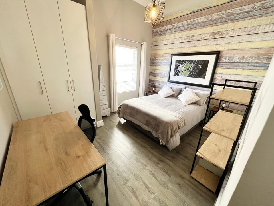 Bed, Photo of the whole room, Bedroom, wardrobe