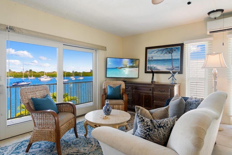 Boot Key Harbor Penthouse Apartment in Marathon