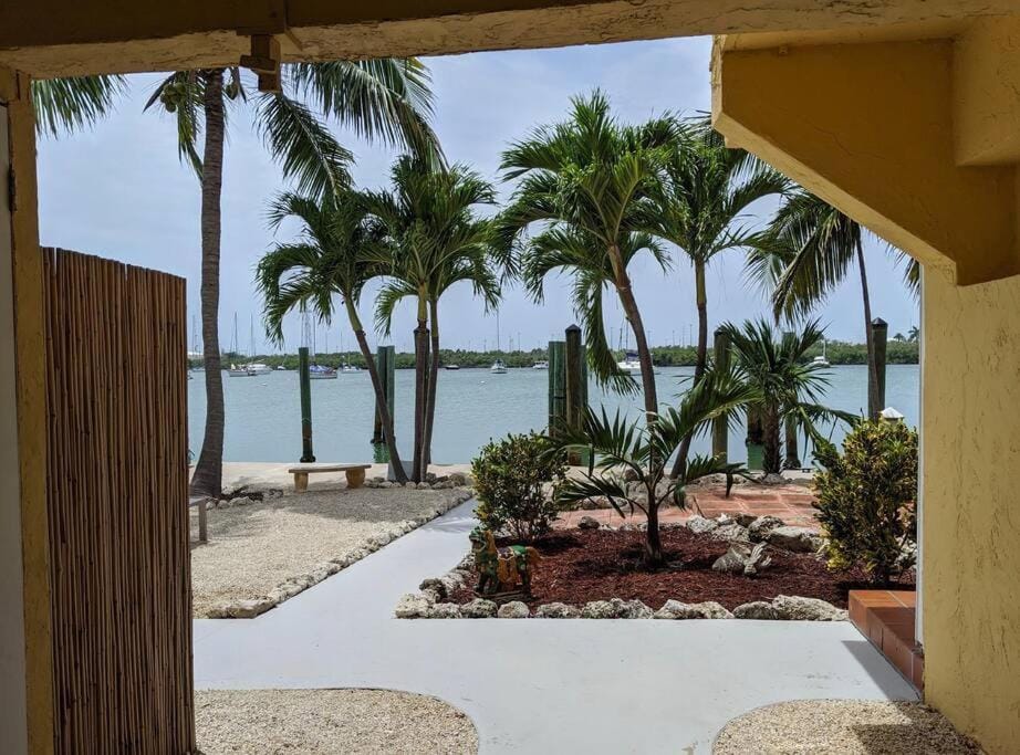 Boot Key Harbor Penthouse Apartment in Marathon