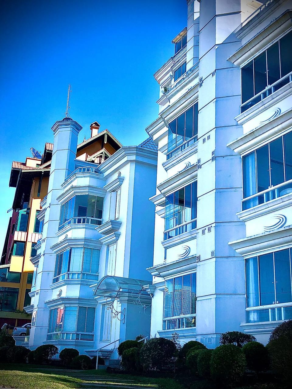 Property building, Day