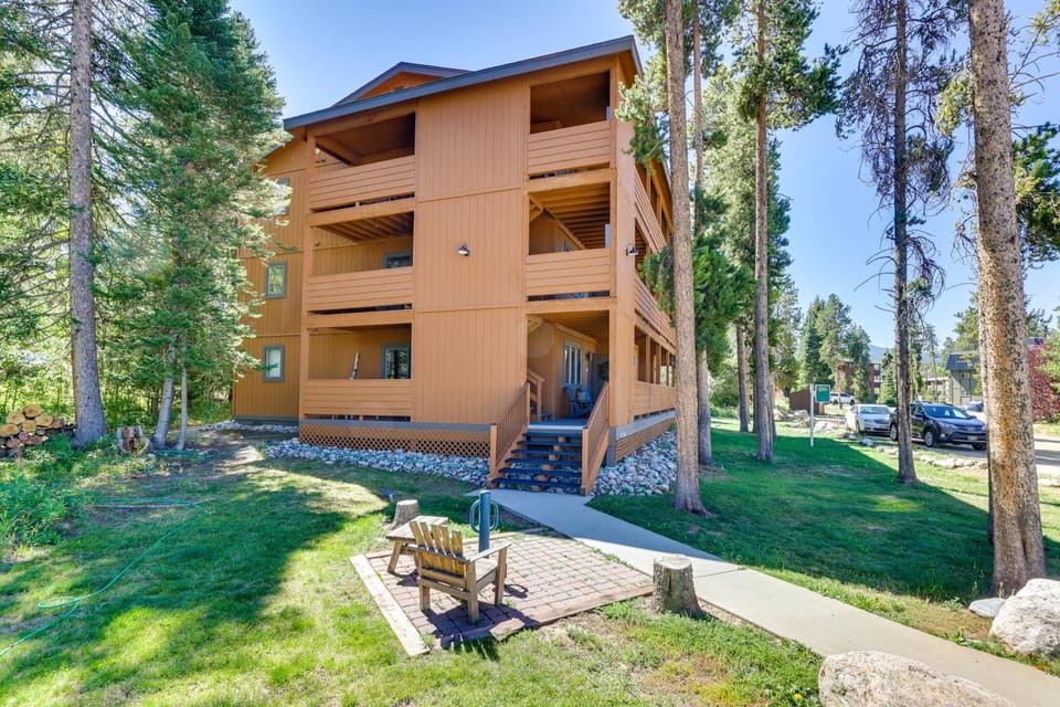 Winter Park Condo w/ Private Balcony: Near Skiing! House in Fraser