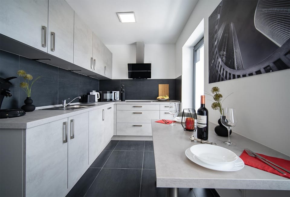 Kitchen or kitchenette, Dining area, dishwasher, minibar, pet friendly, stove