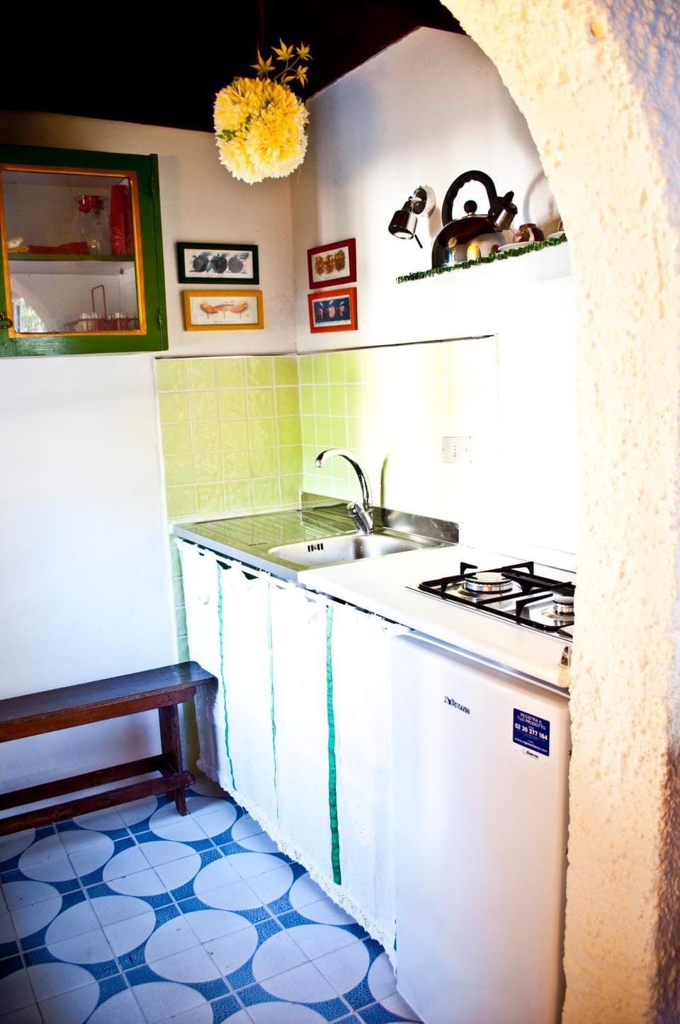 Coffee/tea facilities, Kitchen or kitchenette, Dining area
