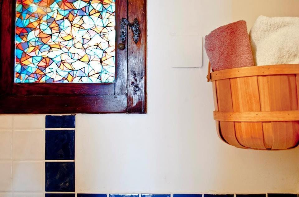 Bathroom, Decorative detail