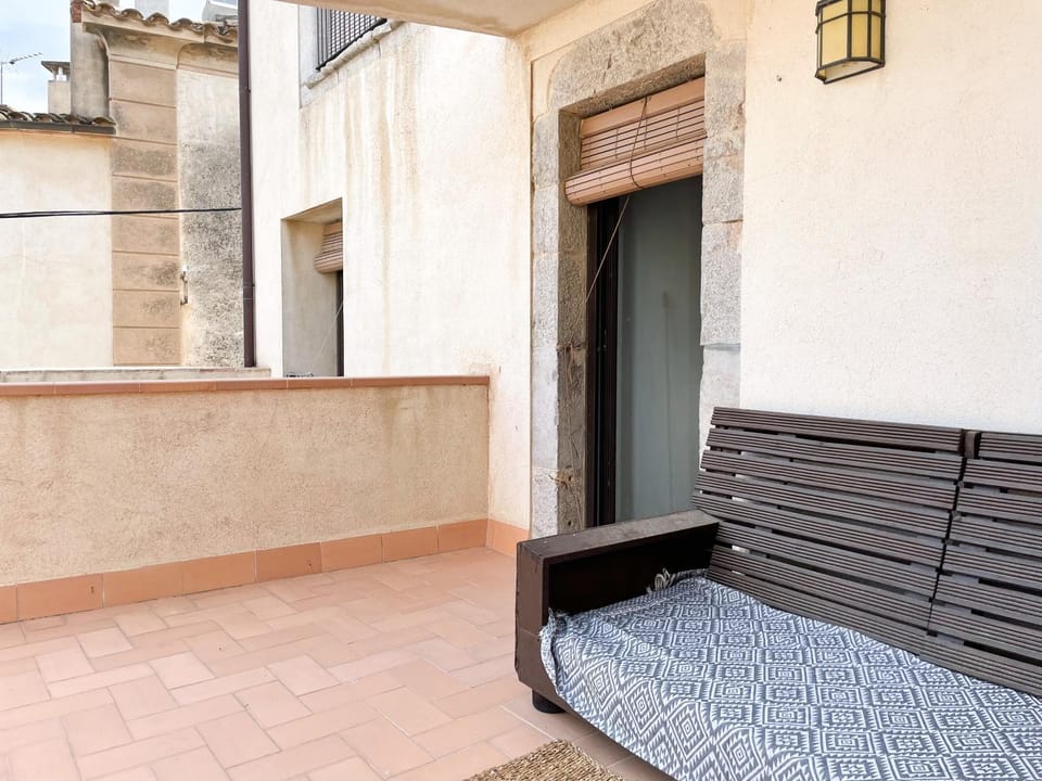 Off site, Balcony/Terrace
