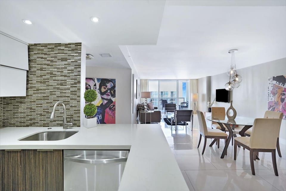 TV and multimedia, Balcony/Terrace, Kitchen or kitchenette, Living room, Dining area