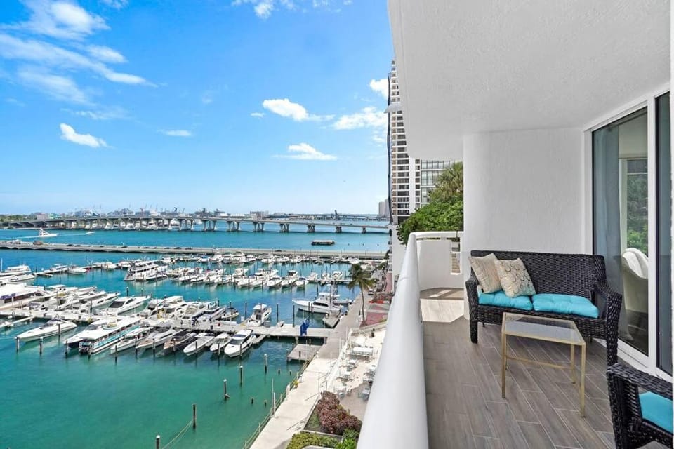 Natural landscape, Balcony/Terrace, Sea view