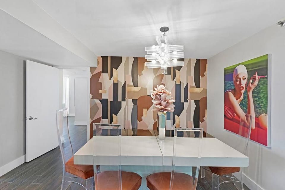 Decorative detail, Dining area