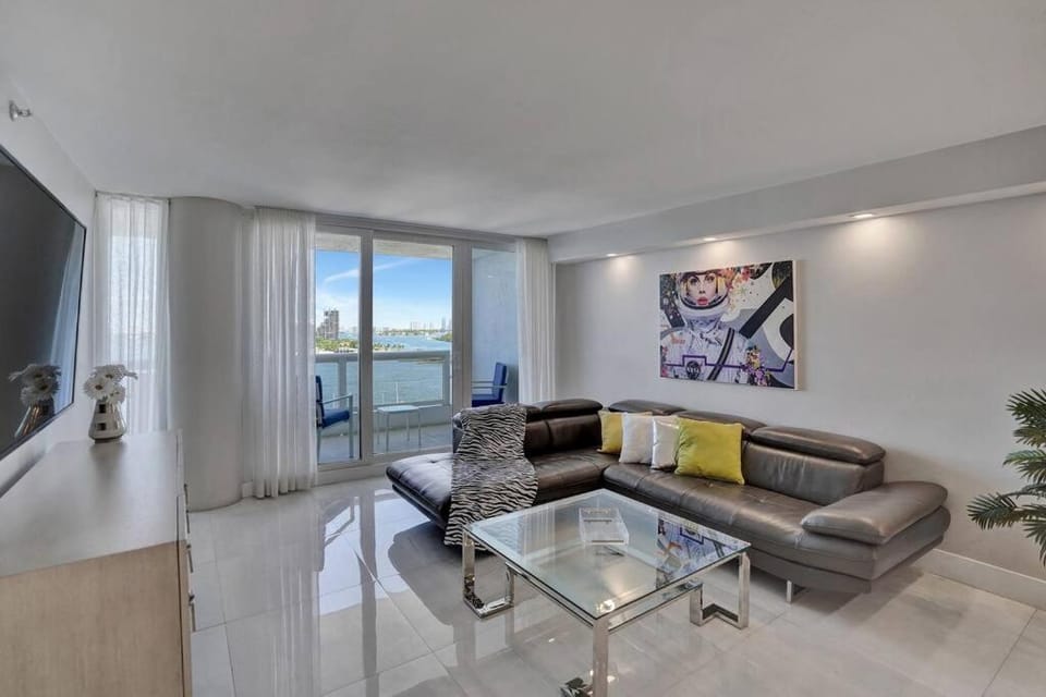TV and multimedia, Balcony/Terrace, Living room