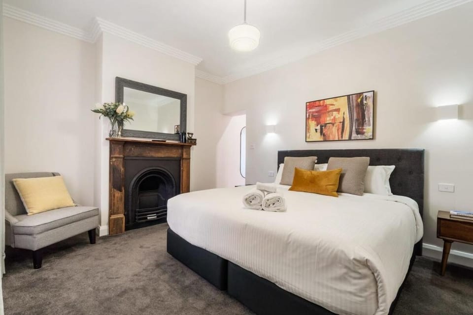 Sanlor Suite 2 - Luxury, Comfort & Style House in Orange