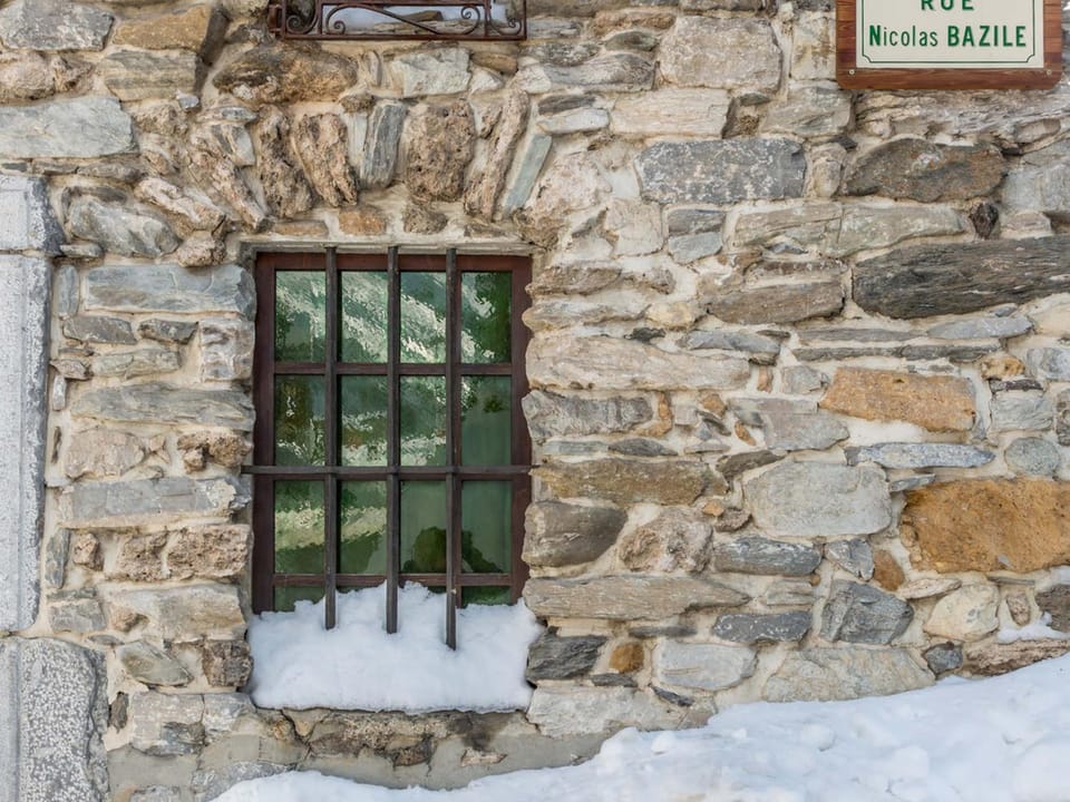 Cocon raffiné proche centre Val-d'Isère, résidence de standing, balcon Sud/Est, 5 pers. Apartment in Val dIsere