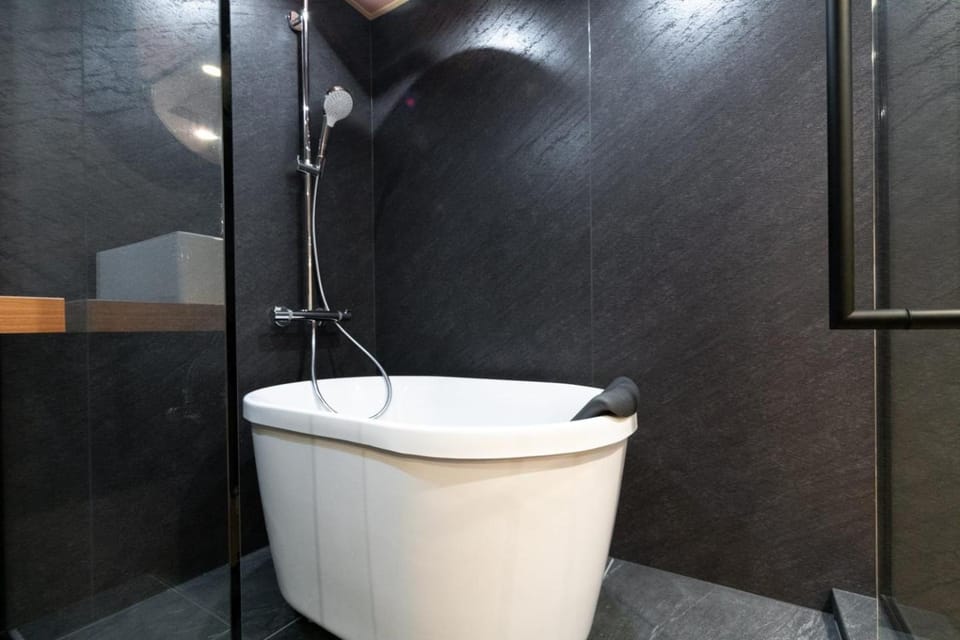 Bathroom, Bath