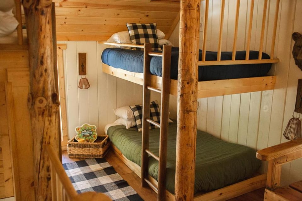 Bed, Bedroom, bunk bed
