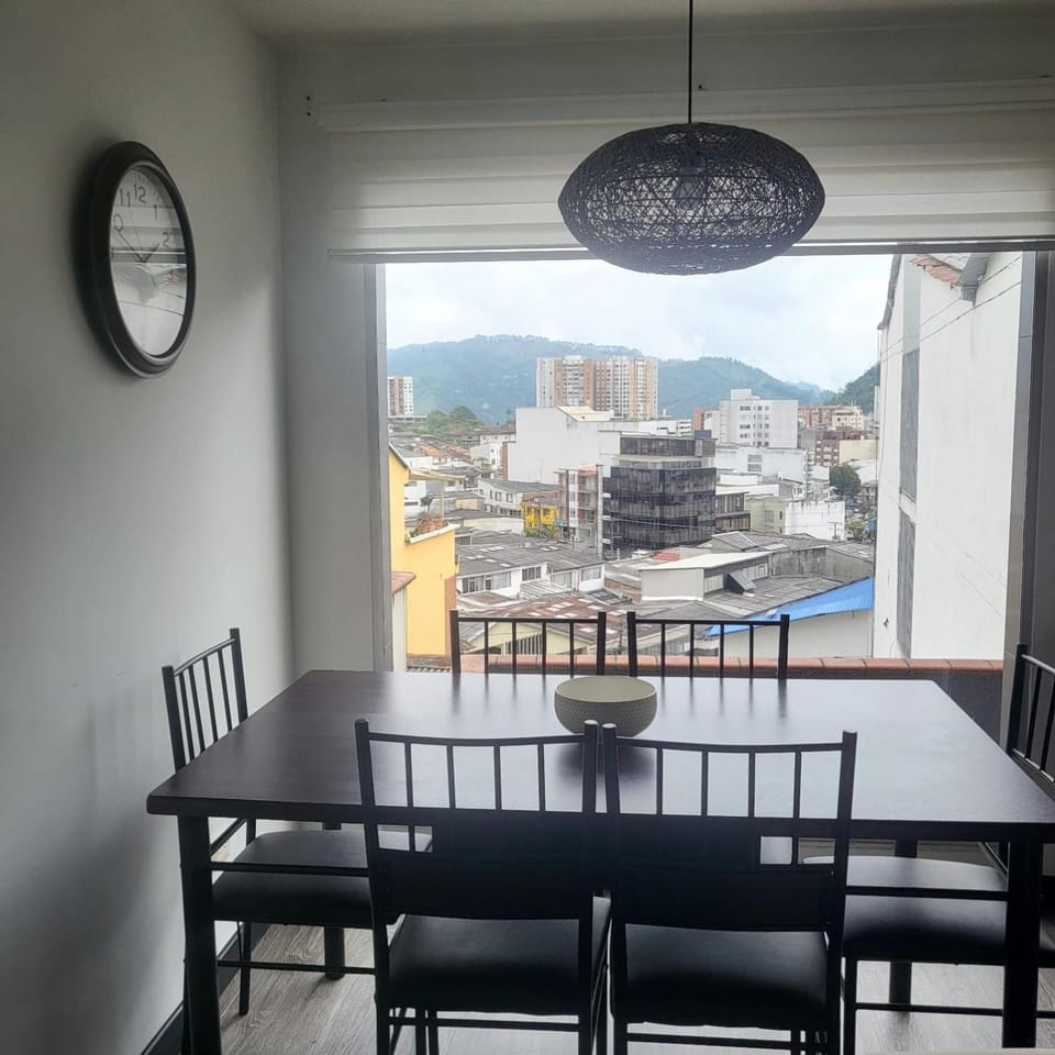 Dining area, City view, Mountain view